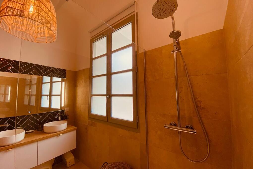 Terra Nostra - Townhouse - Swimming Pool Villa Nimes Exterior photo